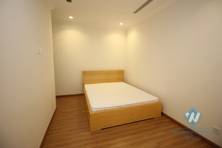 Modern apartment for rent in Vinhome Nguyen Chi Thanh - Dong Da district
